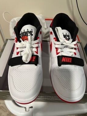 Nike White and Red Low-Top Sneakers with Black Strap